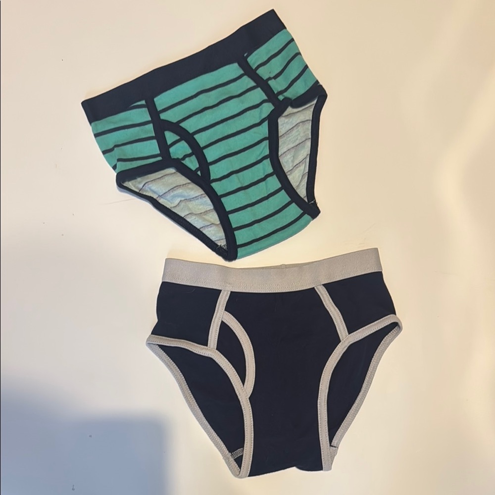 ✨NWOT. Cat & Jack Green Striped and Black Kids Undies